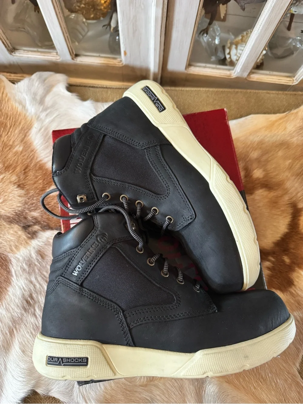 Men’s size 9.5 Wolverine boot Black, Lace Up Work Boots with Cream Sole. NWT - Picture 5 of 11